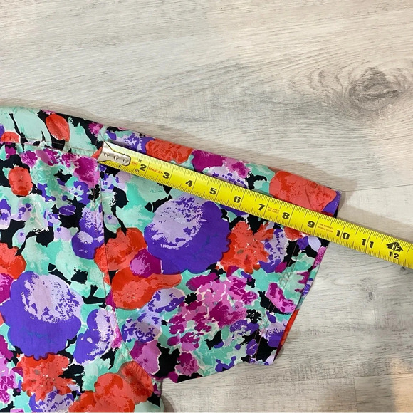 Vintage 1980s HER 100% Silk Short Sleeve Floral Blouse Size L - Picture 10 of 17